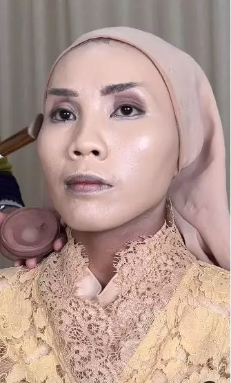wajah wanita berflek hitam dan kulit kusam berbagai sumber wajah wanita berflek hitam dan kulit kusam berbagai sumber