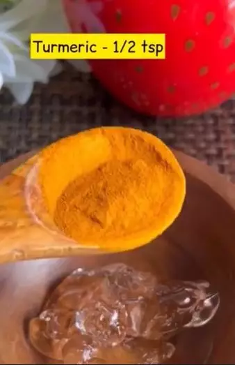 Atasi flek hitam pakai kunyit aloe vera dan madu TikTok Atasi flek hitam pakai kunyit aloe vera dan madu TikTok