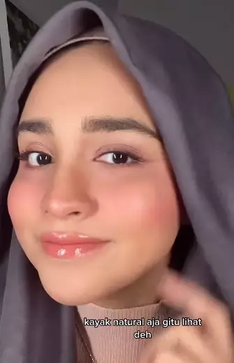 Transformasi makeup mata panda mirip syifa hadju TikTok