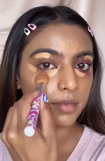 Transformasi makeup mata panda tebal mirip barbie eksotis TikTok Transformasi makeup mata panda tebal mirip barbie eksotis TikTok