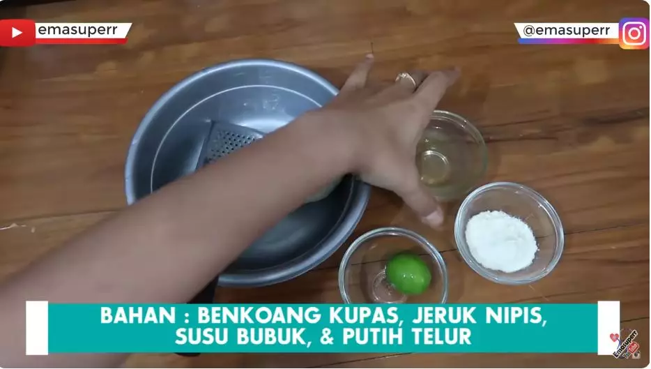 tunjukkan cara hilangkan flek hitam di wajah berbagai sumber tunjukkan cara hilangkan flek hitam di wajah berbagai sumber
