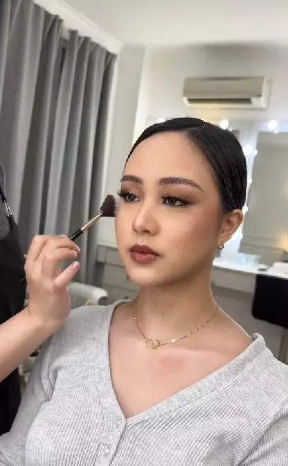 Transformasi makeup bermata panda peach makeup TikTok