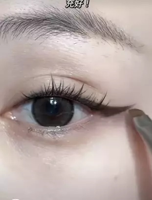 cara mudah membuat winged eyeliner berbagai sumber cara mudah membuat winged eyeliner berbagai sumber
