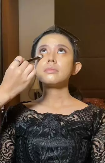 Transformasi makeup wajah jerawat meradang fresh makeup TikTok Transformasi makeup wajah jerawat meradang fresh makeup TikTok