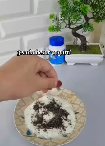 Jintan hitam yoghurt atasi flek hitam  Berbagai sumber
