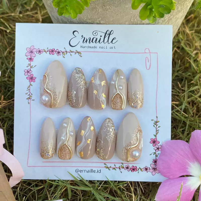 Rekomendasi kuku palsu berbagai sumber Rekomendasi kuku palsu berbagai sumber