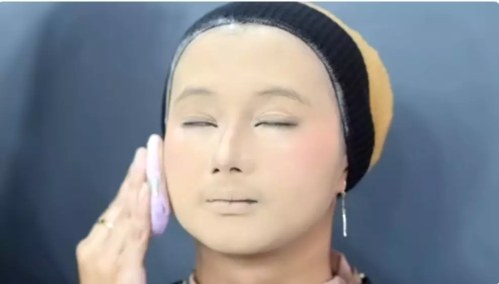 Transformasi makeup gadis berwajah kusam berbagai sumber