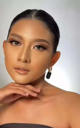 Transformasi cewek berkulit gelap flawless tanpa abu-abu TikTok Transformasi cewek berkulit gelap flawless tanpa abu-abu TikTok