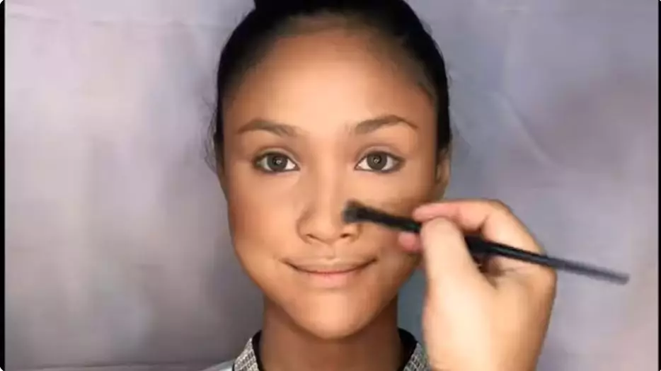 wanita berkulit gelap dengan look soft glam berbagai sumber wanita berkulit gelap dengan look soft glam berbagai sumber