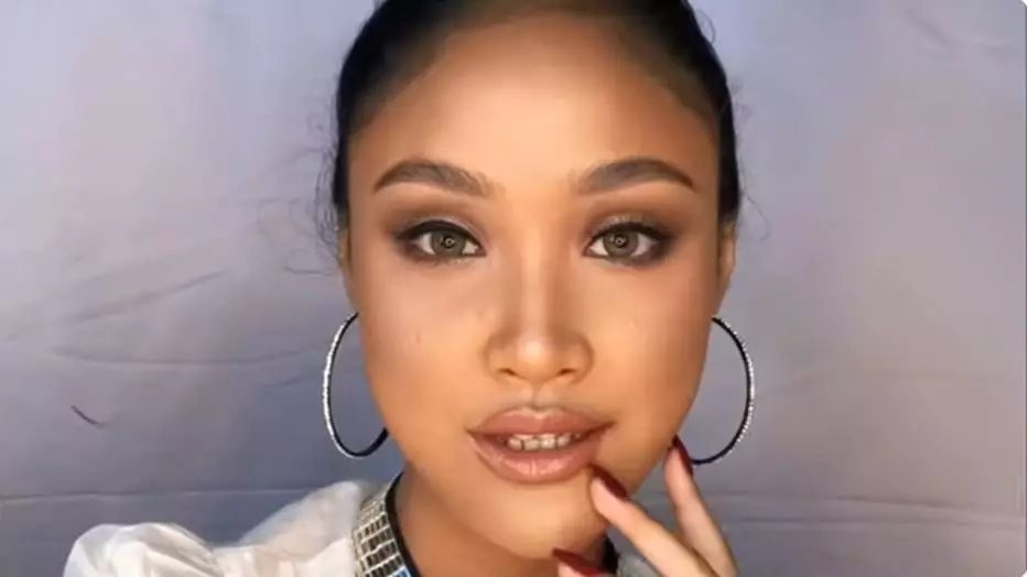 wanita berkulit gelap dengan look soft glam berbagai sumber wanita berkulit gelap dengan look soft glam berbagai sumber