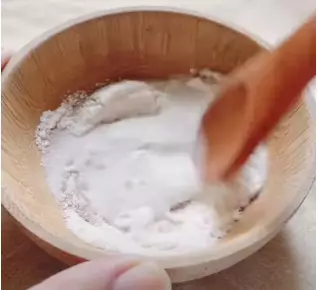 atasi flek hitam pakai tepung beras. berbagai sumber atasi flek hitam pakai tepung beras. berbagai sumber