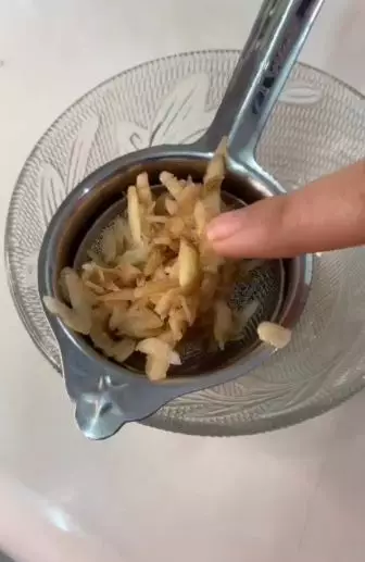 Timun kentang atasi kantung mata yang tebal TikTok Timun kentang atasi kantung mata yang tebal TikTok