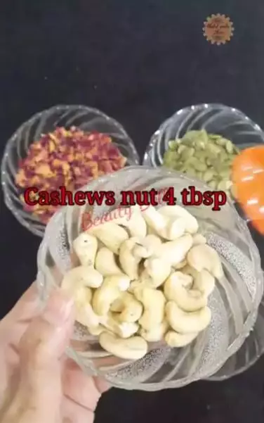 Tanpa kunyit buat minuman kolagen 10 tahun lebih muda Berbagai sumber