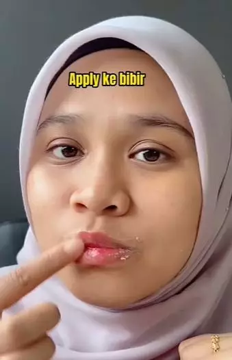 Bahan pemanis cerahkan bibir hitam TikTok