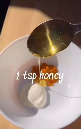 4 Bahan hilangkan flek hitam membandel TikTok 4 Bahan hilangkan flek hitam membandel TikTok