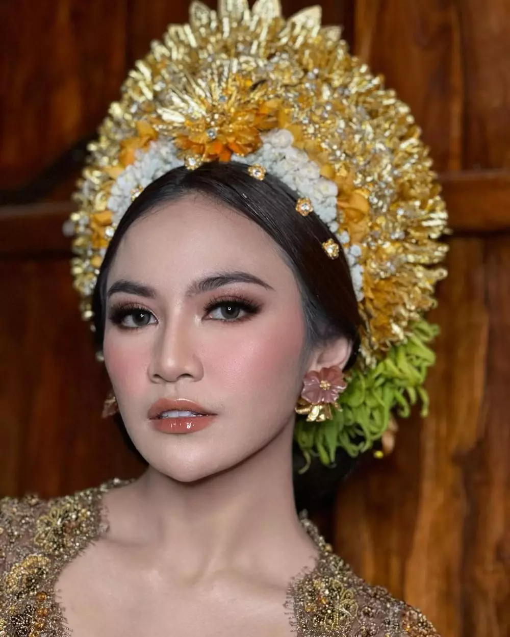 Detail makeup Mahalini saat prosesi adat Mepamit Instagram