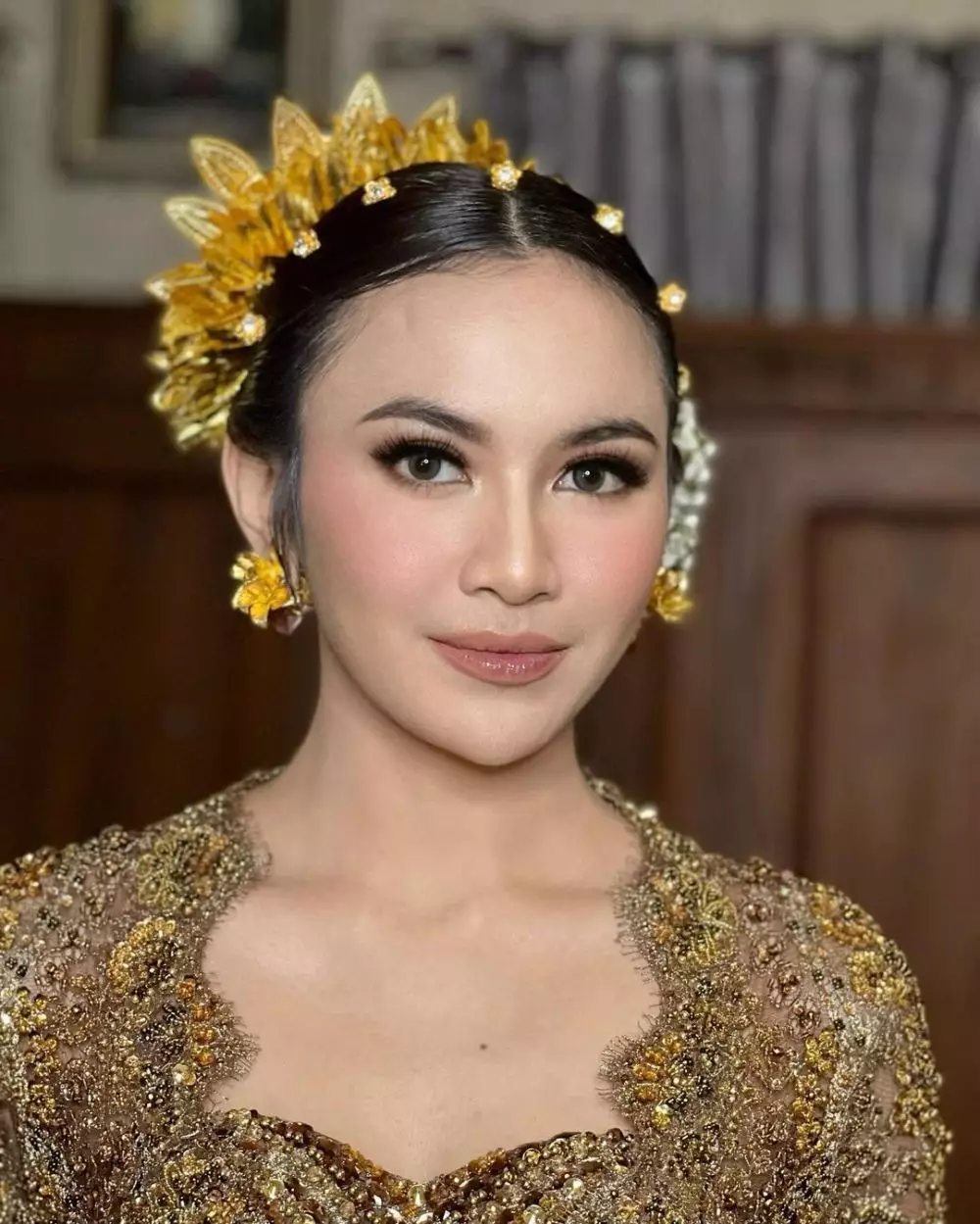 Detail makeup Mahalini saat prosesi adat Mepamit Instagram