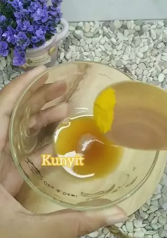 Pudarkan flek hitam membandel tanpa serum retinol Berbagai sumber