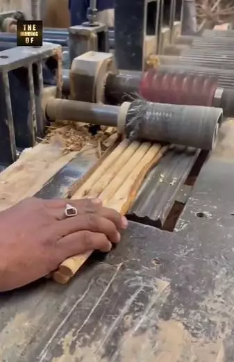 Potret pembuatan brush makeup jauh dari kata higienis Berbagai sumber