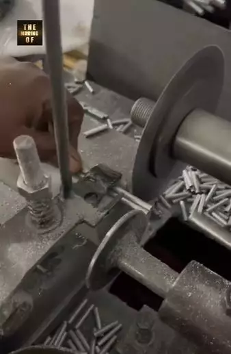 Potret pembuatan brush makeup jauh dari kata higienis Berbagai sumber