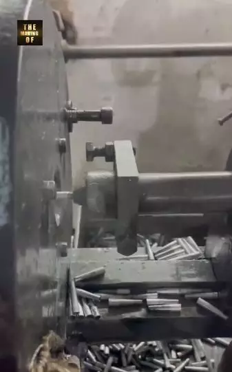 Potret pembuatan brush makeup jauh dari kata higienis Berbagai sumber