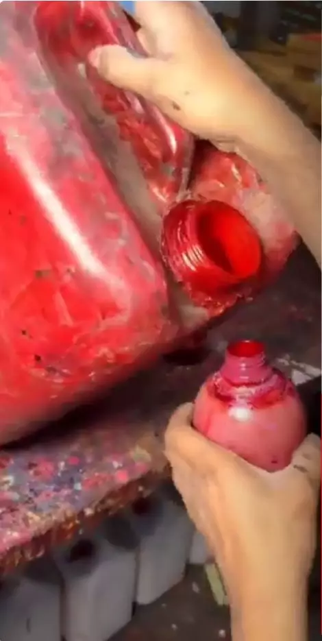 Potret pembuatan kutek nggak habis pikir berbagai sumber Potret pembuatan kutek nggak habis pikir berbagai sumber