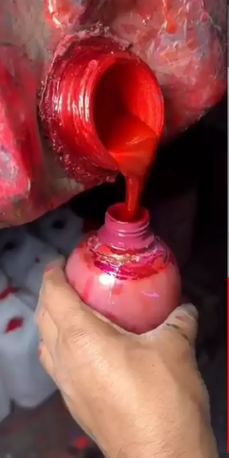 Potret pembuatan kutek nggak habis pikir berbagai sumber Potret pembuatan kutek nggak habis pikir berbagai sumber