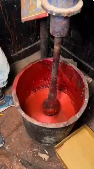 Potret pembuatan kutek nggak habis pikir berbagai sumber Potret pembuatan kutek nggak habis pikir berbagai sumber