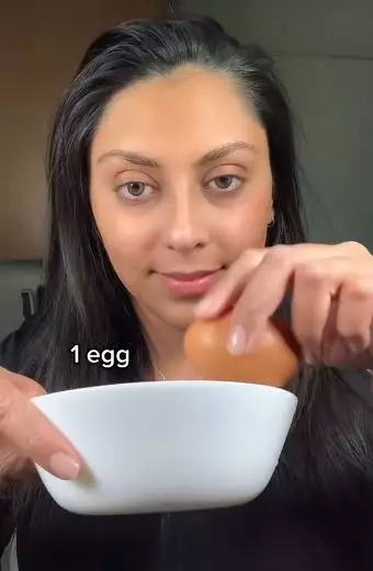 2 Bahan menumbuhkan rambut mudah rontok TikTok