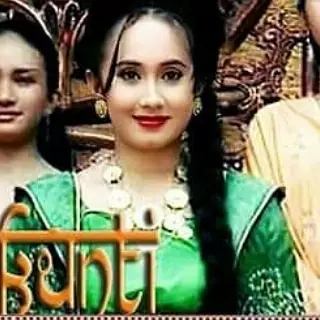 potret lawas pemeran dewi tertawan hati © instagram