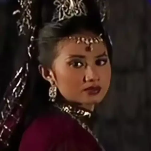 potret lawas pemeran dewi tertawan hati © instagram