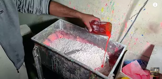 Potret pembuatan sabun rumahan serba manual Berbagai sumber