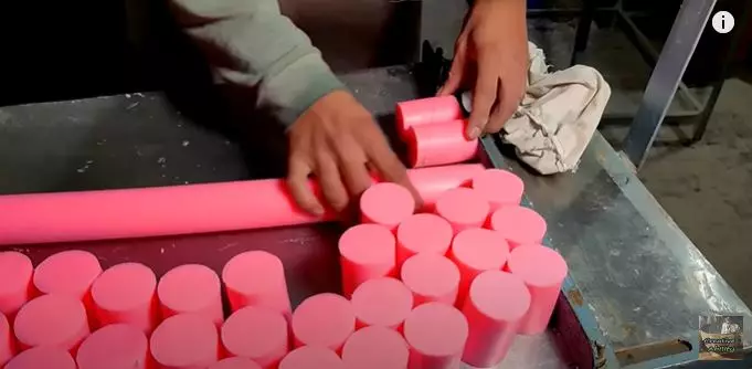 Potret pembuatan sabun rumahan serba manual Berbagai sumber