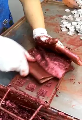 proses pembuatan pallet eyeshadow berbagai sumber