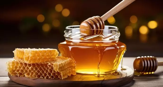 Tangan kering keriput pakai madu Berbagai sumber