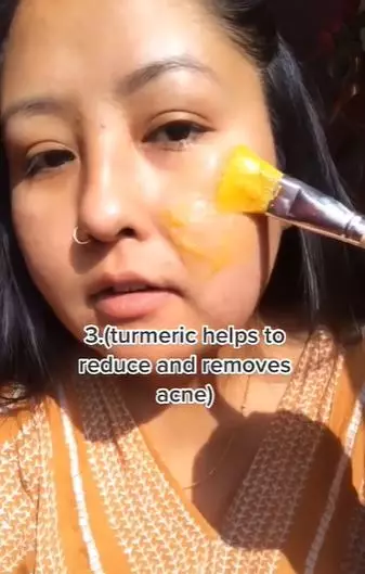 Peel off bersihkan pori-pori wajah TikTok