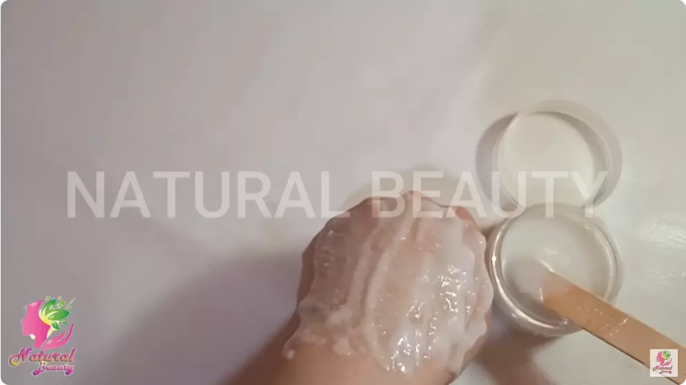 YouTuber rawat wajahnya agar bebas kerutan berbagai sumber