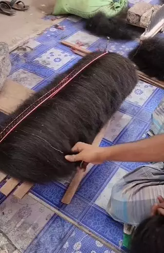 Pembuatan hair extension mirip sapu Berbagai sumber