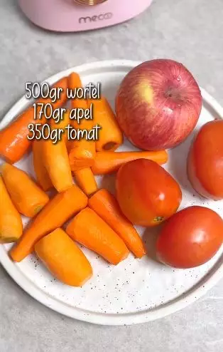 Cara bikin minuman kolagen cuma pakai wortel dicampur 2 jenis buah TikTok Cara bikin minuman kolagen cuma pakai wortel dicampur 2 jenis buah TikTok