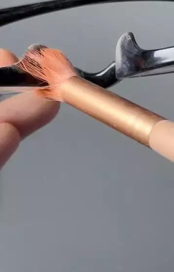 Trik cegah crack di area hidung bagi pengguna kacamata  TikTok