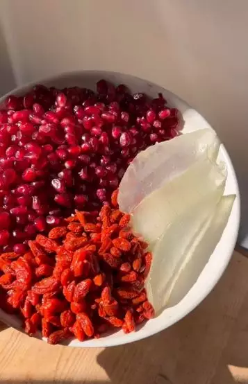 Aloe vera dicampur 2 jenis buah bisa bikin wajah kencang dan auto kenyal Berbagai sumber Aloe vera dicampur 2 jenis buah bisa bikin wajah kencang dan auto kenyal Berbagai sumber