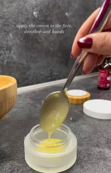 Trik bikin krim pencegah keriput kombinasi jahe dan 3 bahan alami Berbagai sumber