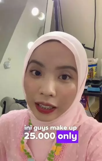 Dirias pakai jasa MUA Rp 25 ribu saat wisuda hasilnya awet seharian TikTok