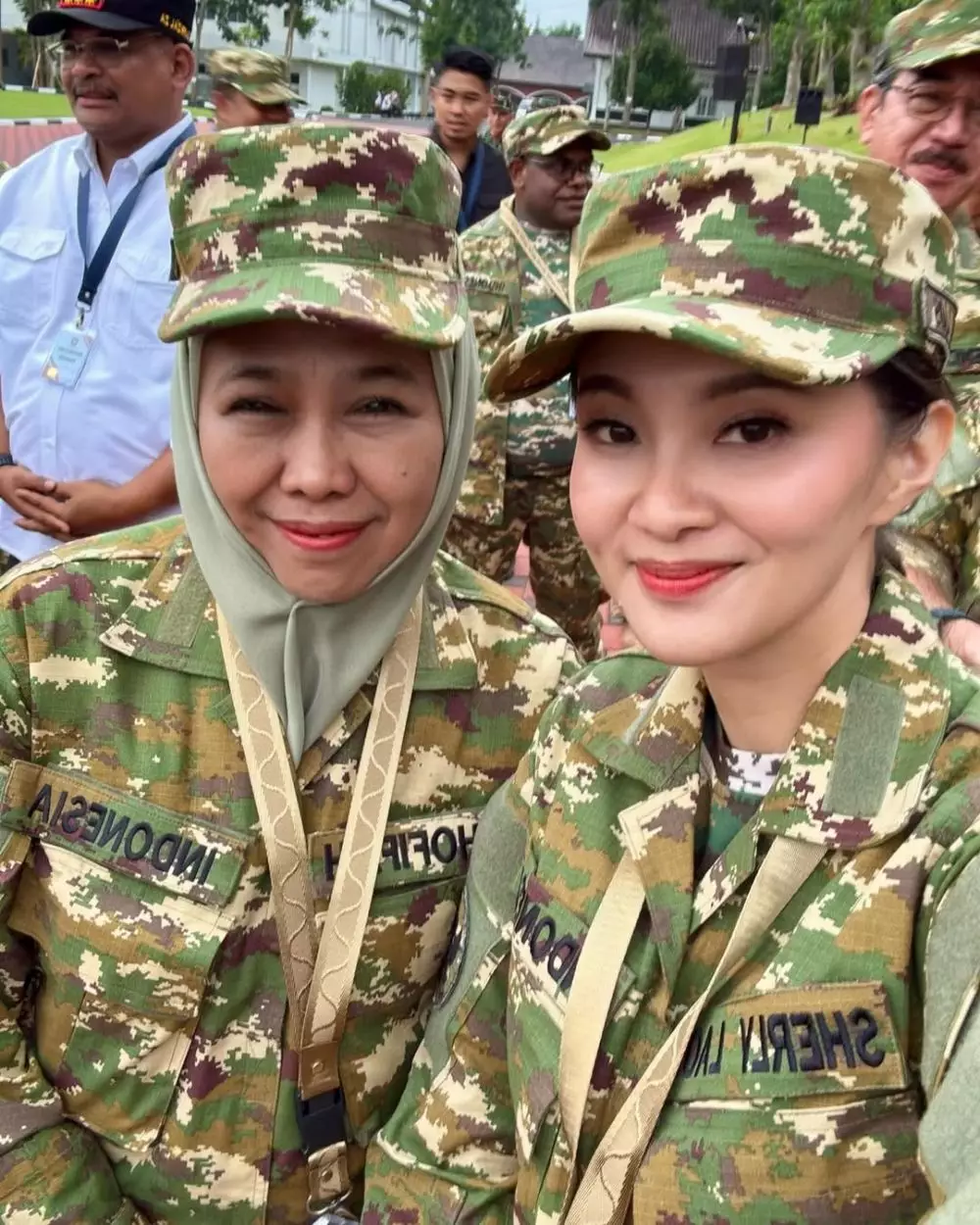 gaya makeup Sherly Tjoanda saat retreat © Instagram gaya makeup Sherly Tjoanda saat retreat © Instagram