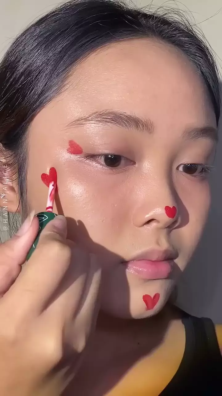 bikin pipi dan mata lebih merona © YouTube