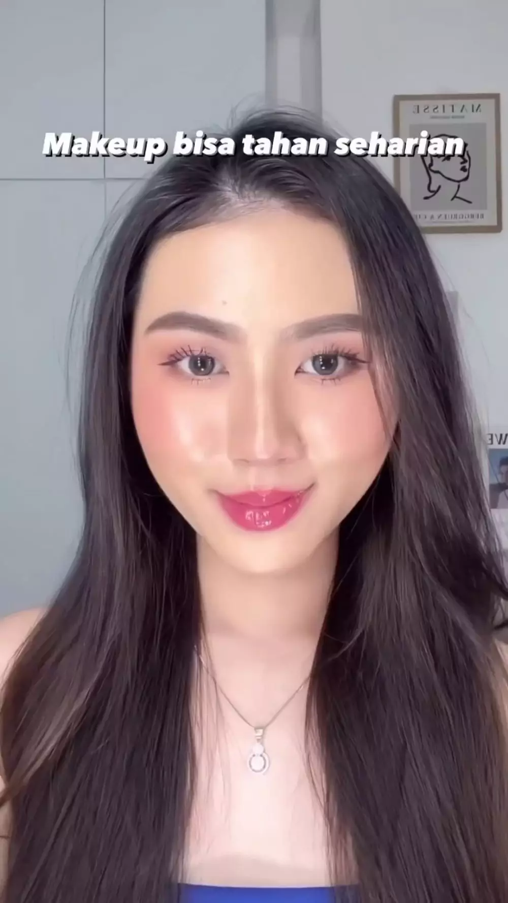 trik agar makeup awet tanpa crack © YouTube