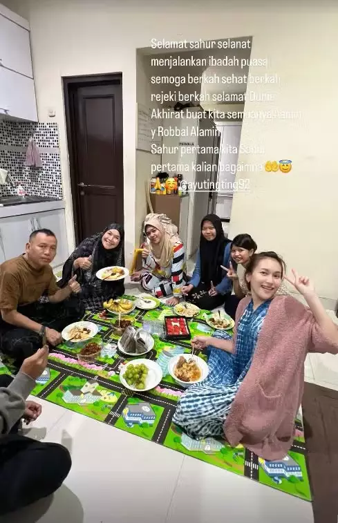 potret seleb cantik saat sahur © 2025 brilio.net potret seleb cantik saat sahur © 2025 brilio.net