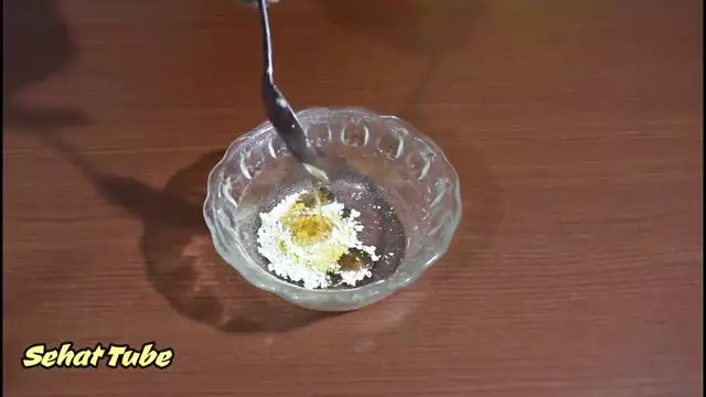 Bisa kecilkan pori-pori secara permanen © YouTube Bisa kecilkan pori-pori secara permanen © YouTube