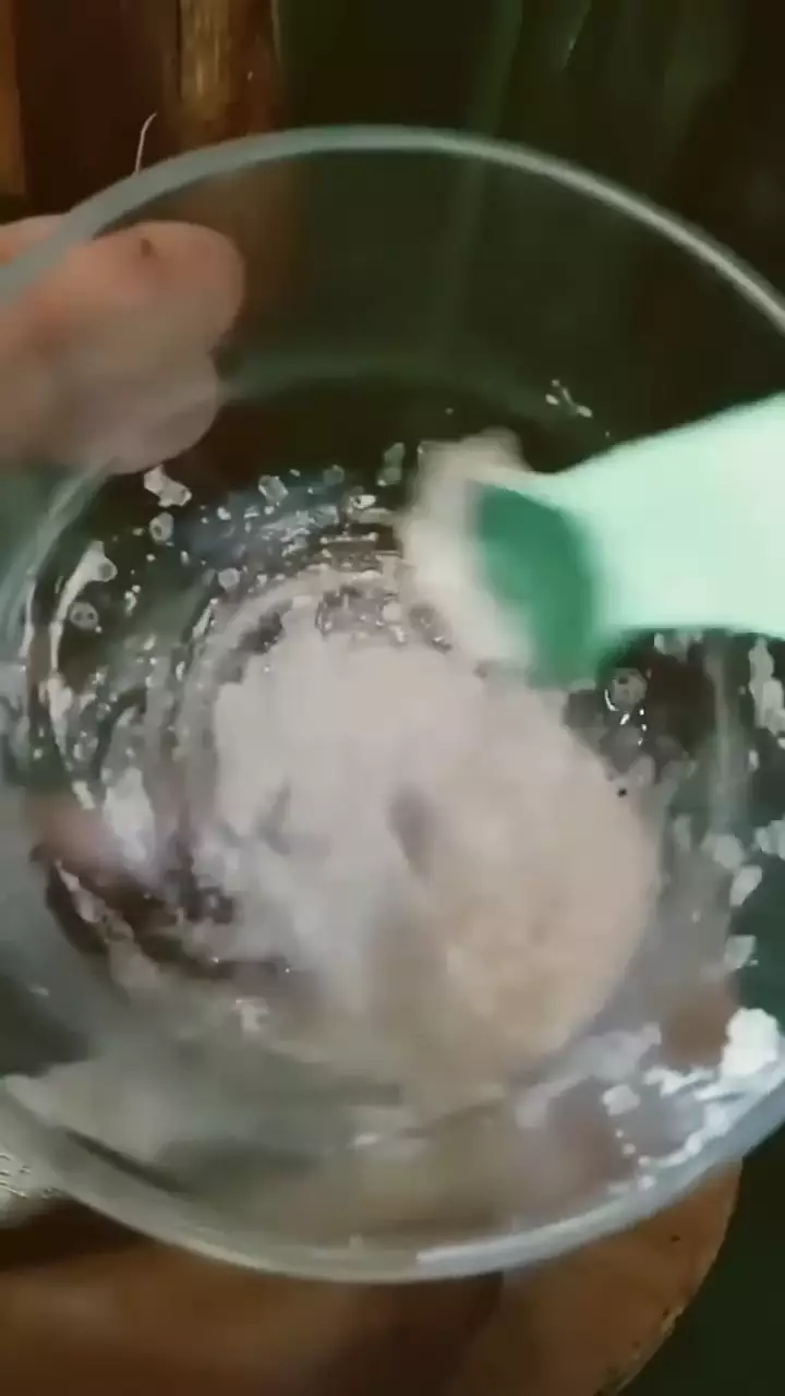 cara cerahkan bibir hitam secara alami © YouTube