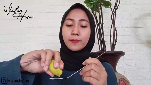 cara memutihkan gigi menguning © YouTube cara memutihkan gigi menguning © YouTube
